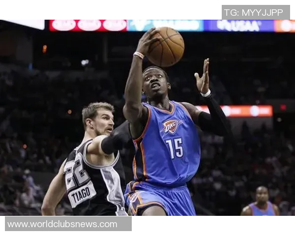 2015年NBA季后赛马刺与雷霆的精彩对决回顾与分析