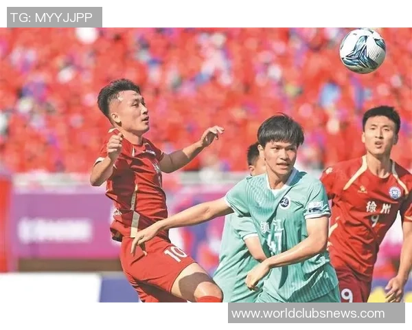 南京足球队的默契配合揭秘与战术分析带你走进绿茵场的精彩瞬间 南京足球队的默契配合揭秘与战术分析带你走进绿茵场的精彩瞬间